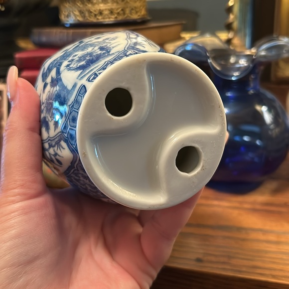 Blue and White Chinoiserie Candle Holder with Peacock Design - Picture 4 of 5